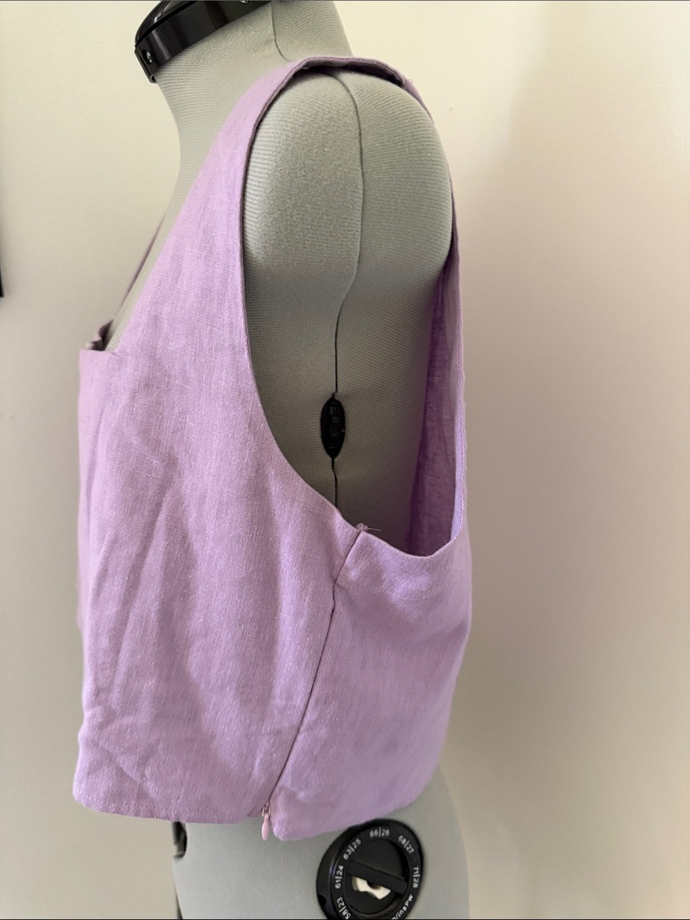 NWT Rujuta Sheth crop sleeveless top - Picture 2 of 5